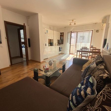 Sea La Vie Apartment Năvodari Екстериор снимка